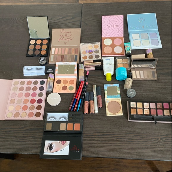 Huge Makeup Bundle - Picture 4 of 4
